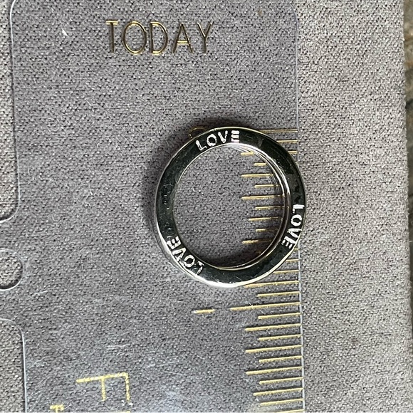 LOVE pendant - Picture 4 of 4